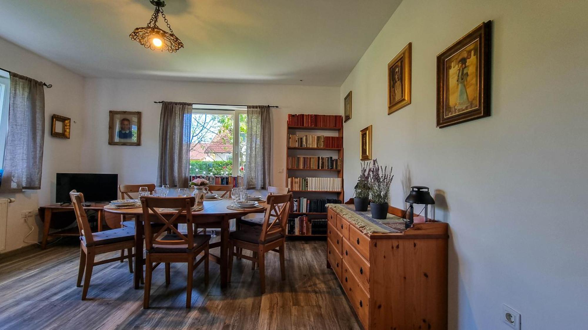 Moja Holiday home *